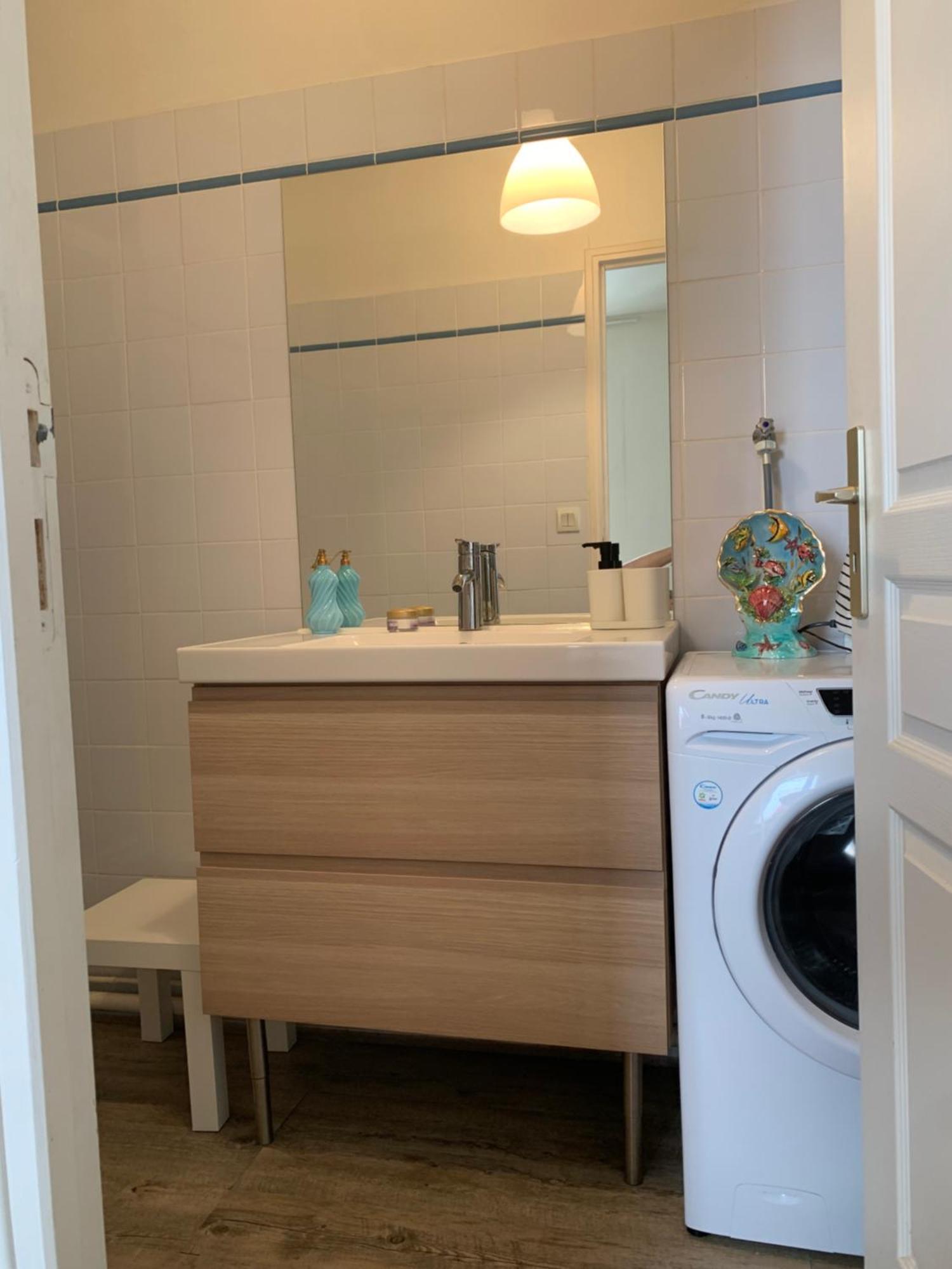 Biarritz Centre, Pres Avenue De Verdun, Cosy Apt 2 Pieces , Salon , Chambre Separe, Rue Tres Calme A 10 Minutes A Pied De La Grande Plage מראה חיצוני תמונה